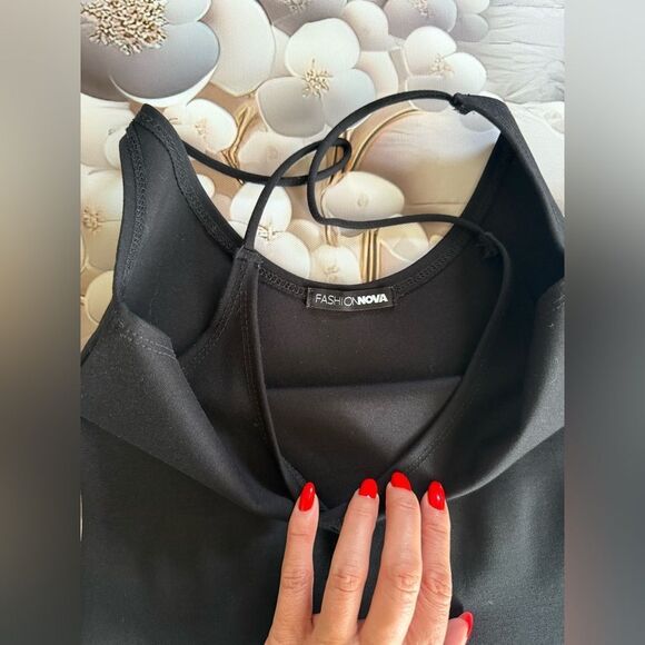 Fashion Nova body sculpting mini dress - Picture 6 of 6